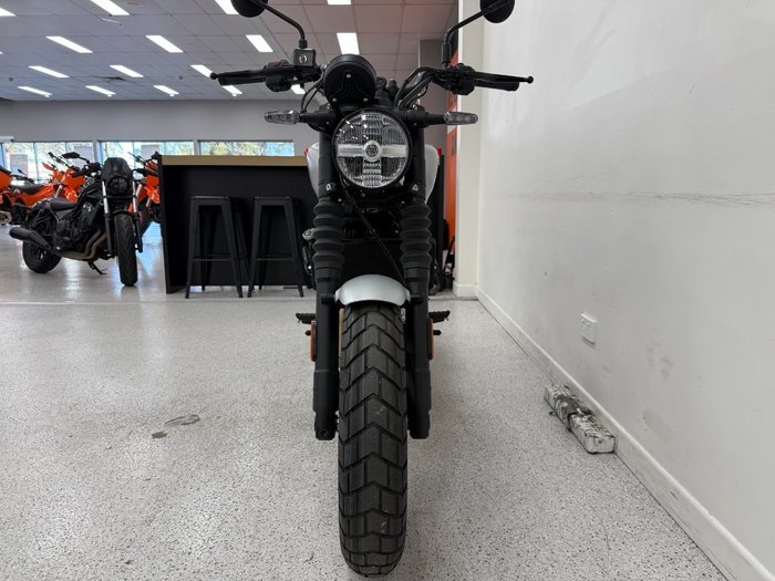 2026 Royal Enfield GUERILLA 450 Silver