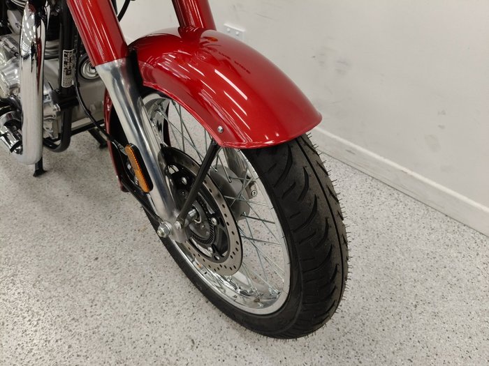 2026 Royal Enfield 2026 Royal Enfield 350CC CLASSIC 350 E5 Madras Red