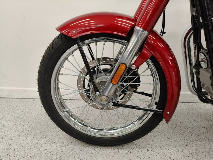 2026 Royal Enfield 2026 Royal Enfield 350CC CLASSIC 350 E5 Madras Red