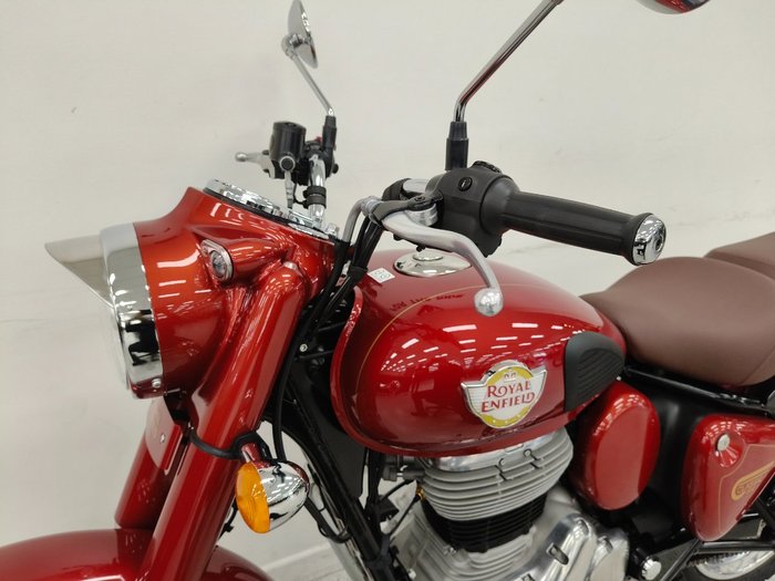 2026 Royal Enfield 2026 Royal Enfield 350CC CLASSIC 350 E5 Madras Red