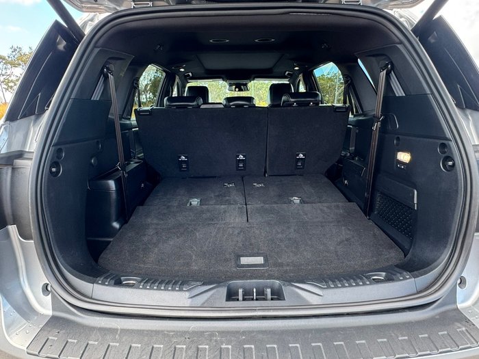 2024 Ford Everest Platinum