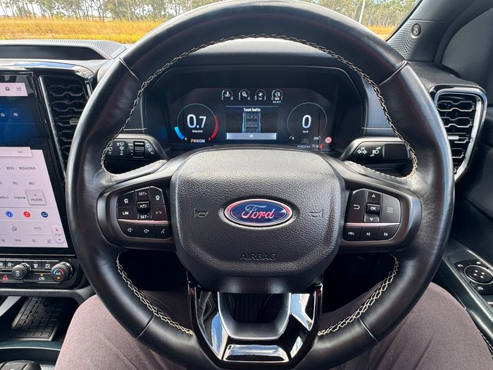 2024 Ford Everest Platinum