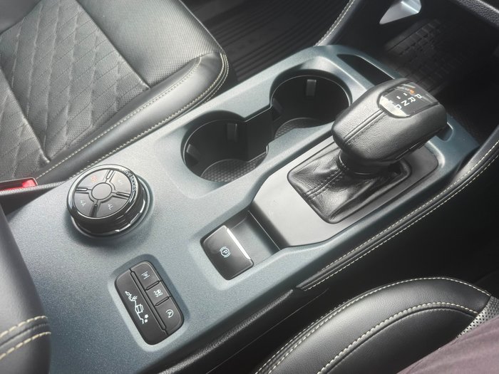2024 Ford Everest Platinum