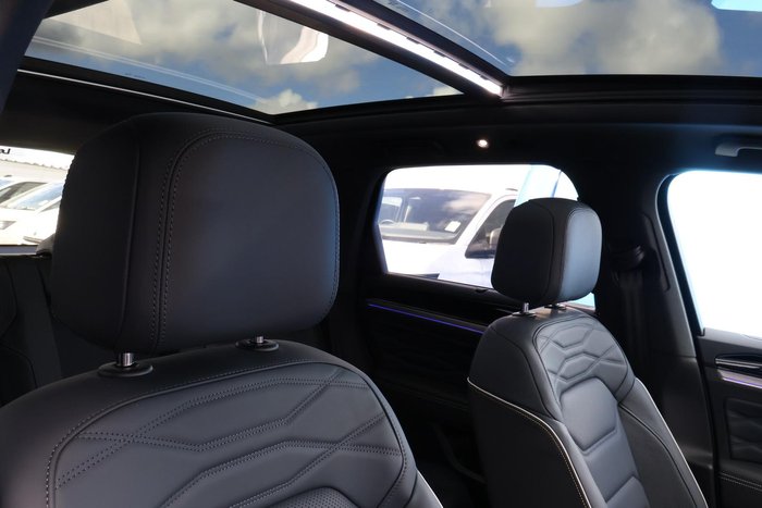 2025 Volkswagen Touareg 210TDI Wolfsburg Edition