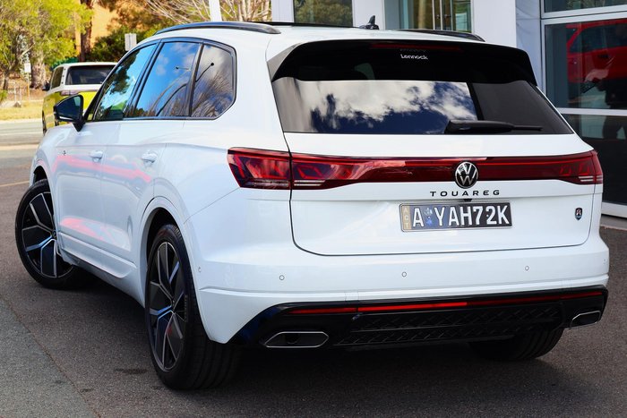2025 Volkswagen Touareg 210TDI Wolfsburg Edition