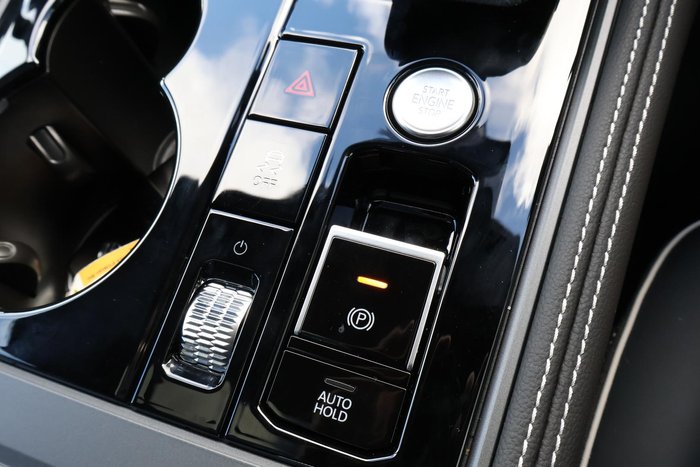 2025 Volkswagen Touareg 210TDI Wolfsburg Edition
