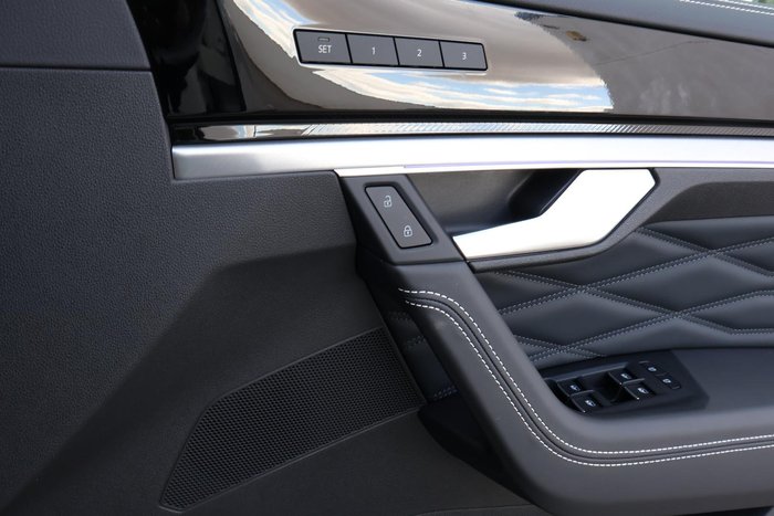2025 Volkswagen Touareg 210TDI Wolfsburg Edition