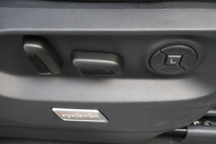 2025 Volkswagen Touareg 210TDI Wolfsburg Edition