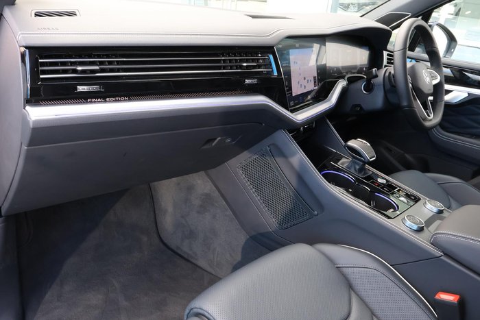 2025 Volkswagen Touareg 210TDI Wolfsburg Edition