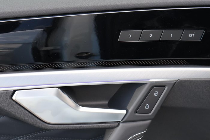 2025 Volkswagen Touareg 210TDI Wolfsburg Edition