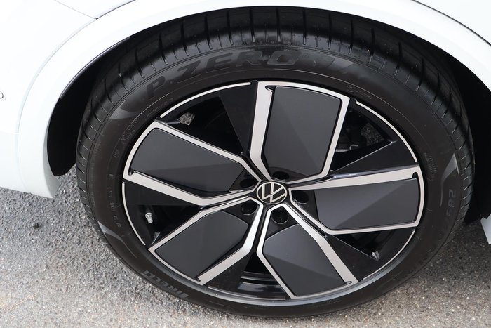 2025 Volkswagen Touareg 210TDI Wolfsburg Edition