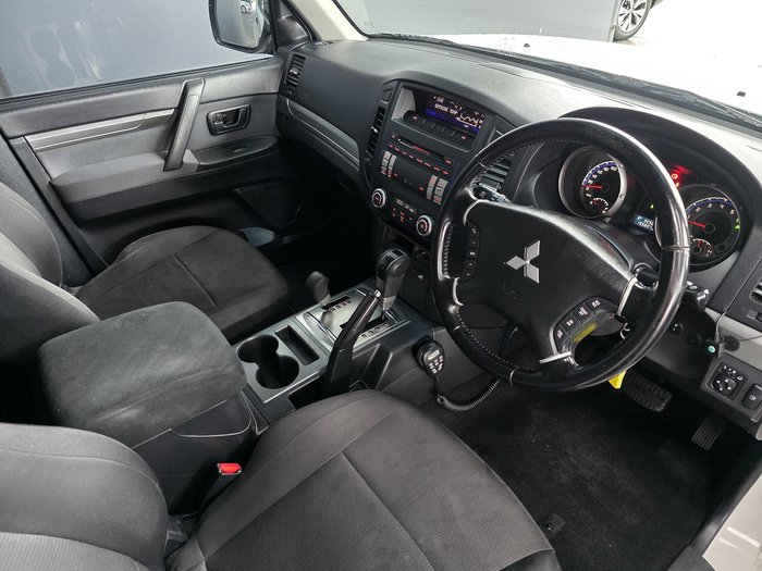 2011 Mitsubishi Pajero GLX