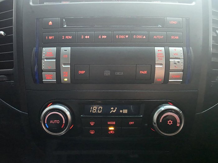 2011 Mitsubishi Pajero GLX