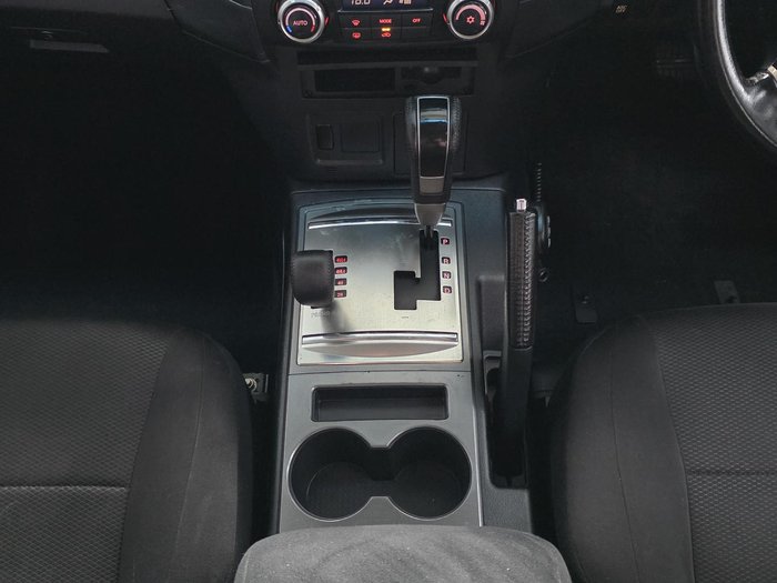 2011 Mitsubishi Pajero GLX