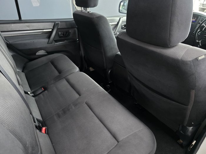 2011 Mitsubishi Pajero GLX