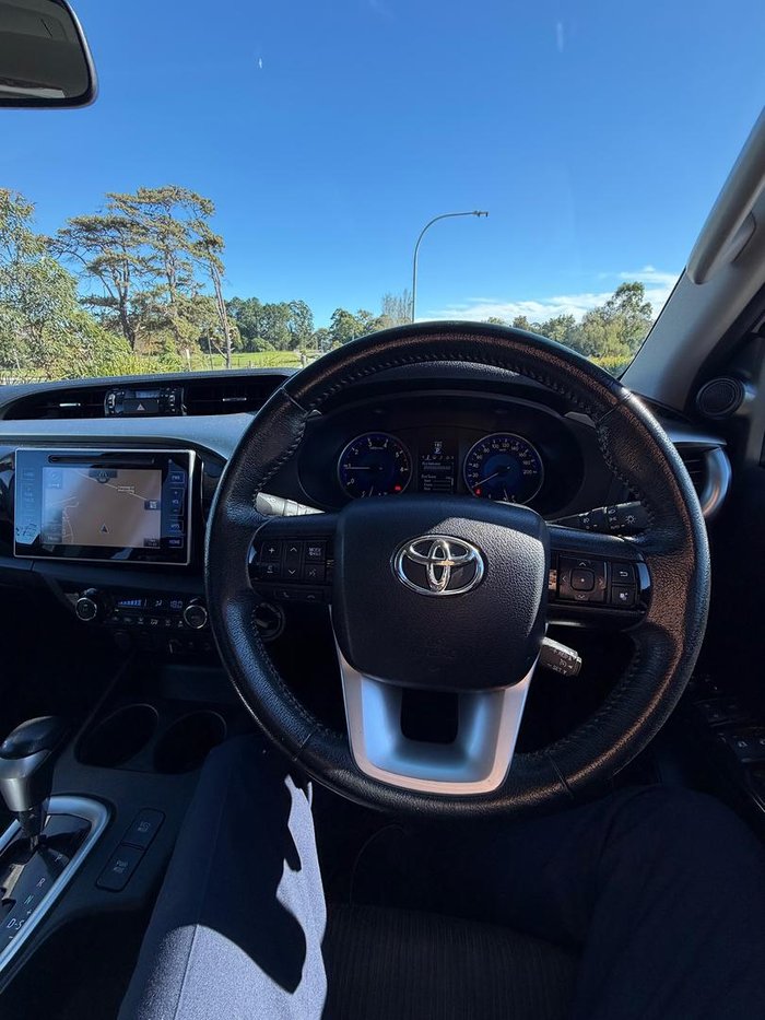 2019 Toyota Hilux SR5