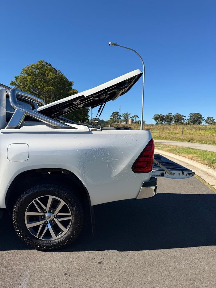 2019 Toyota Hilux SR5