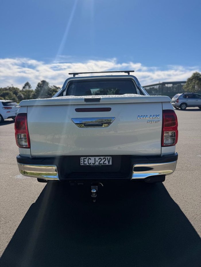 2019 Toyota Hilux SR5
