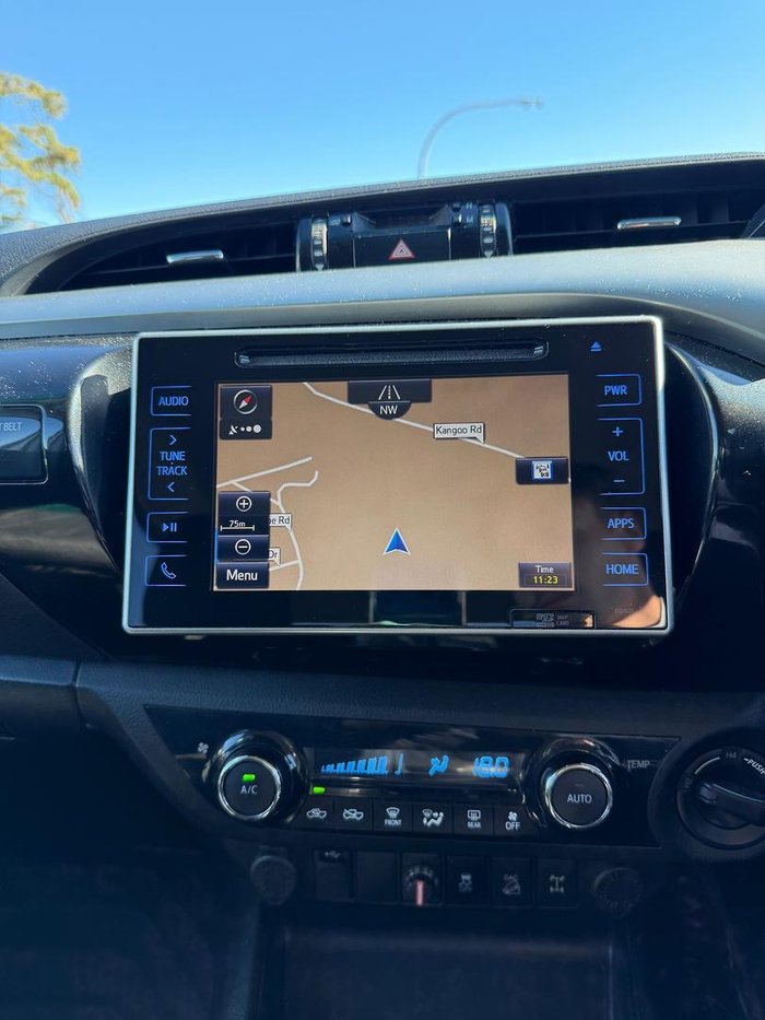 2019 Toyota Hilux SR5