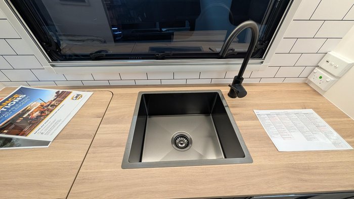 2025 Traveller Track 20' Bunk Save $7,299 Was $85,990