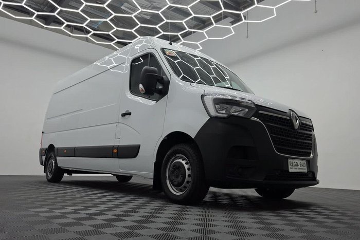2022 Renault Master