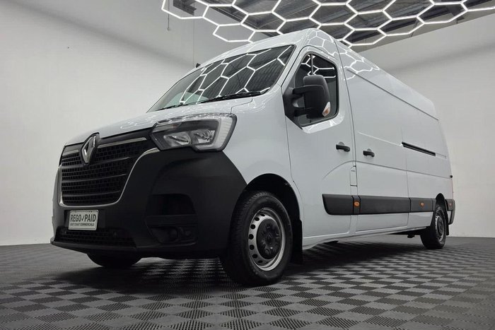 2022 Renault Master