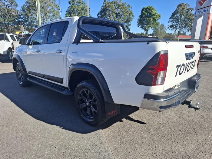 2017 Toyota Hilux SR5
