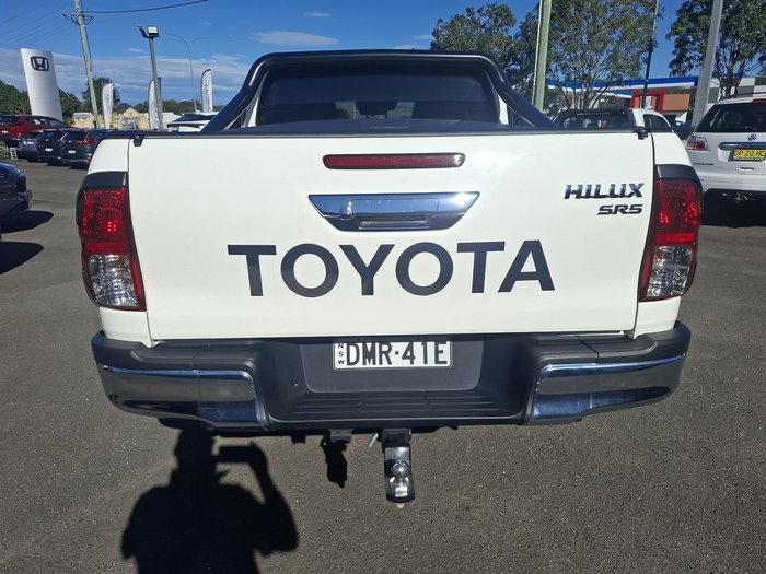 2017 Toyota Hilux SR5