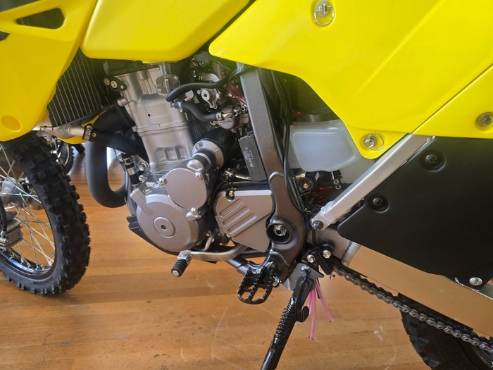 2025 Suzuki DR-Z400E Enduro MC Yellow