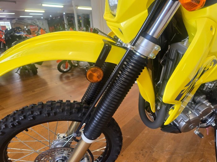 2025 Suzuki DR-Z400E Enduro MC Yellow