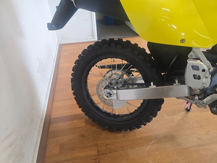 2025 Suzuki DR-Z400E Enduro MC Yellow