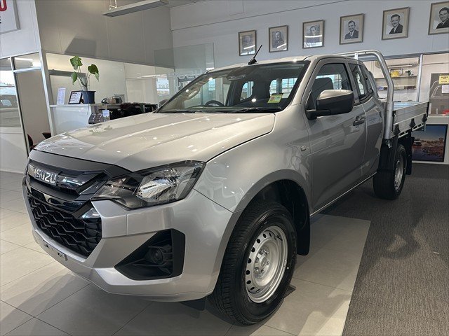 2026 ISUZU D-MAX SX