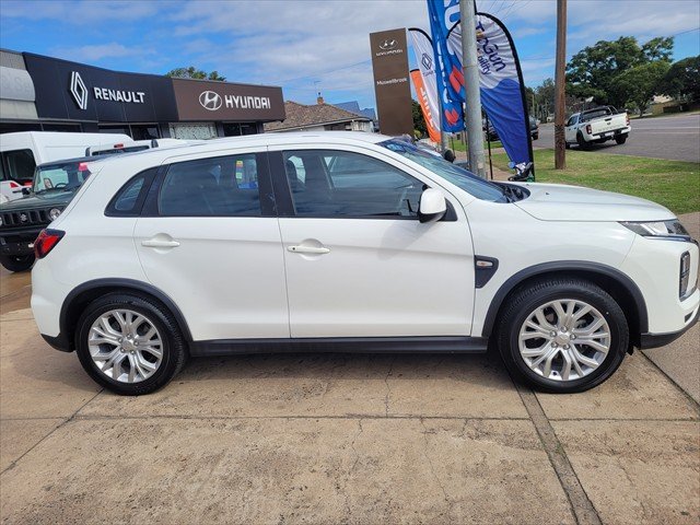 2024 Mitsubishi ASX ES