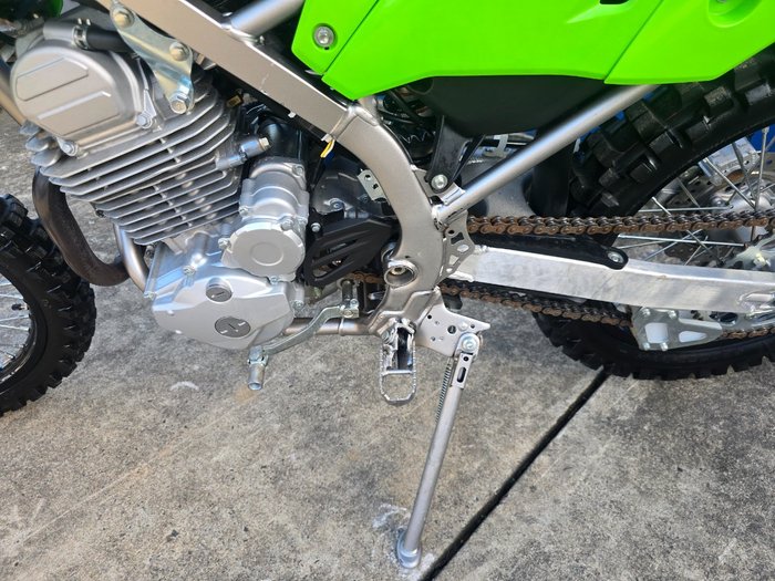 2025 Kawasaki KLX230R S Green