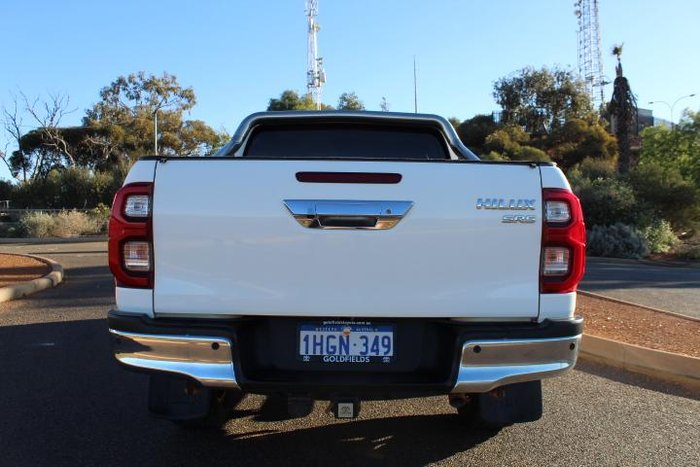 2021 Toyota Hilux SR5