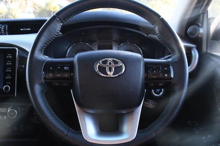 2021 Toyota Hilux SR5