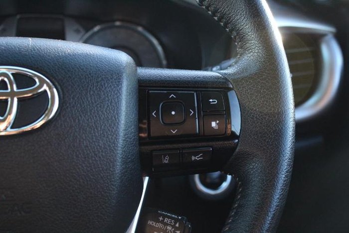 2021 Toyota Hilux SR5