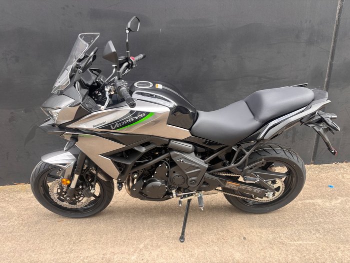 2026 Kawasaki 2026 Kawasaki 650CC VERSYS 650L KLE650HTFNW GREY