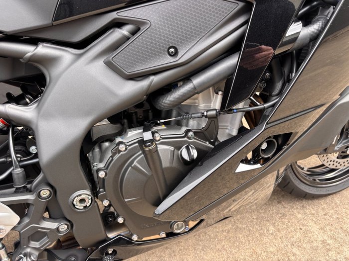 2025 Kawasaki NINJA 400 ZX-4R BLACK