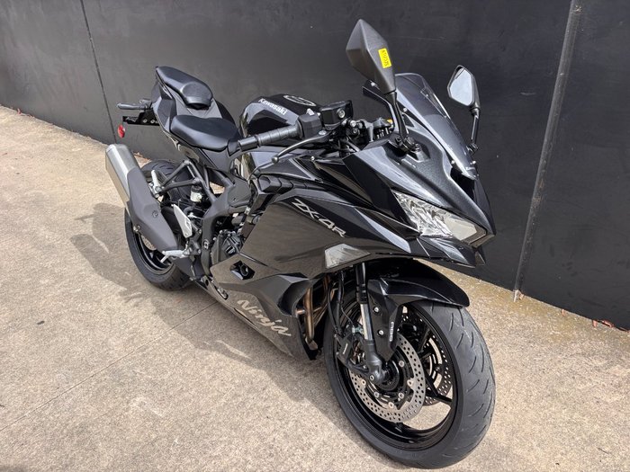 2025 Kawasaki NINJA 400 ZX-4R BLACK