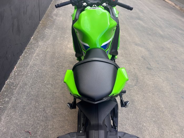 2026 Kawasaki NINJA 650L LIME GREEN