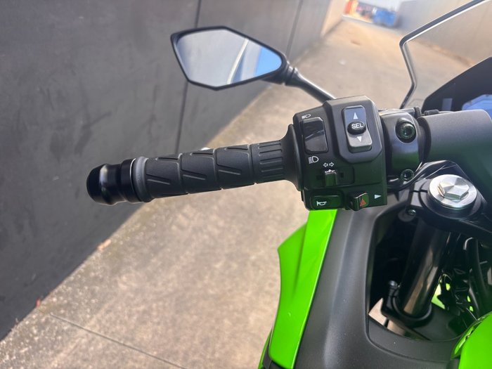 2026 Kawasaki NINJA 650L LIME GREEN