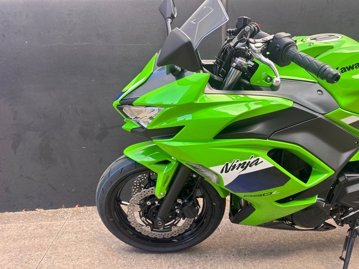2026 Kawasaki NINJA 650L LIME GREEN