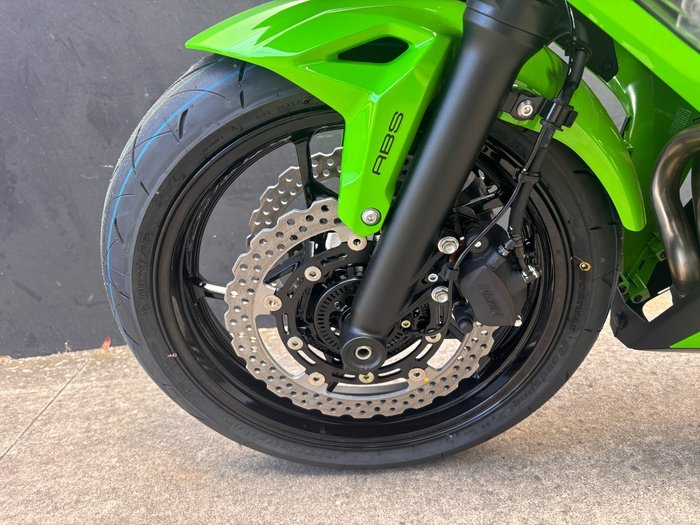 2026 Kawasaki NINJA 650L LIME GREEN