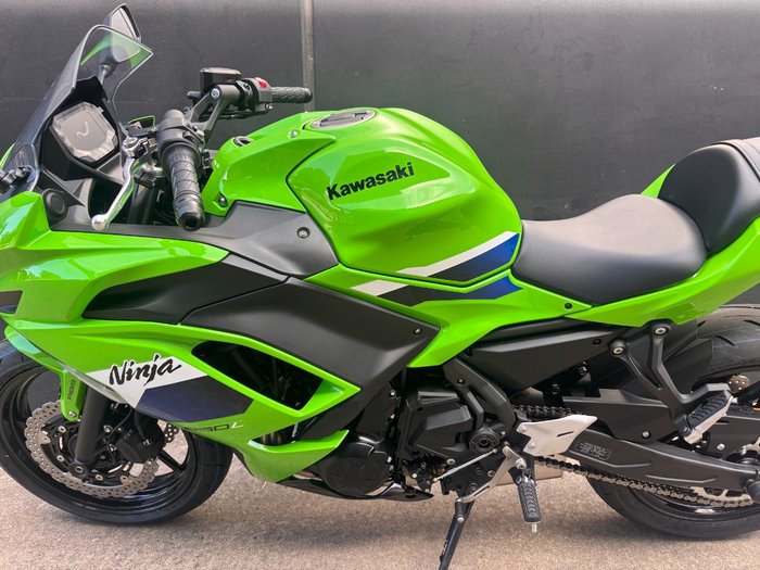 2026 Kawasaki NINJA 650L LIME GREEN