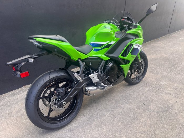 2026 Kawasaki NINJA 650L LIME GREEN