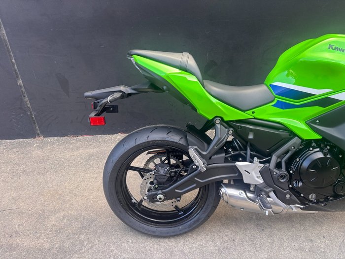 2026 Kawasaki NINJA 650L LIME GREEN