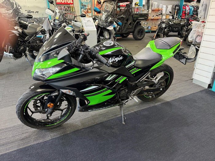 2016 Kawasaki Ninja 300 ABS (EX300B) Ninja Black