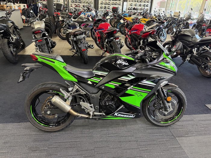 2016 Kawasaki Ninja 300 ABS (EX300B) Ninja Black