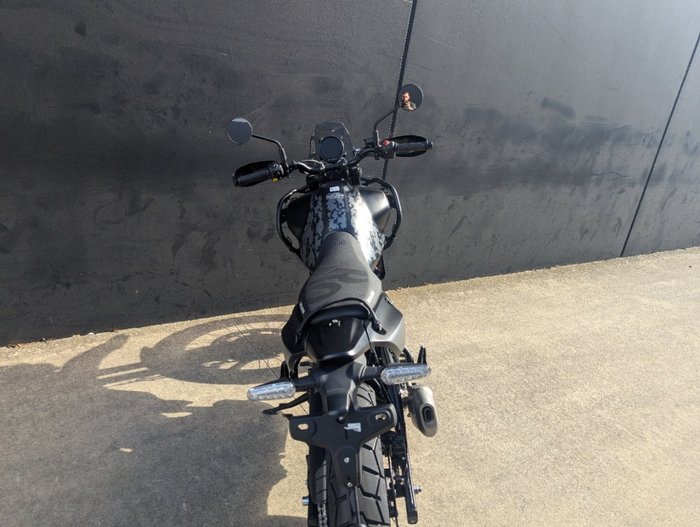 2026 Royal Enfield (see Also Enfiel HIMALAYAN 450 MANA BLACK